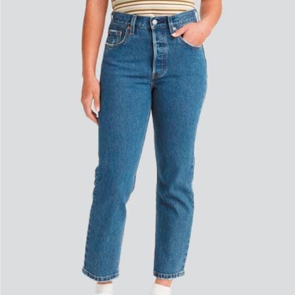 NWT Levi’s 501 Classic Cropped Blue Jeans